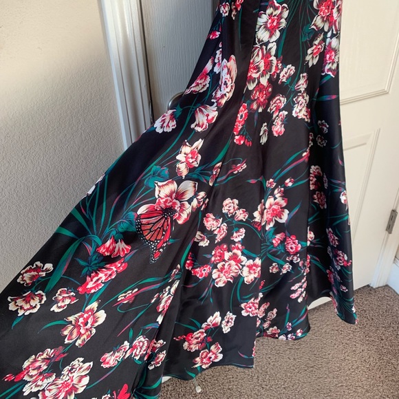 Halter mermaid dress 🧜‍♀️ - Picture 5 of 7